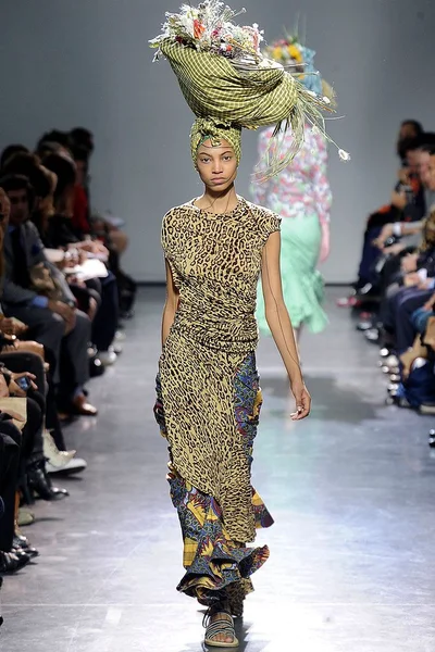 Look 12